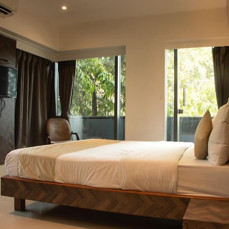 Hotel J R Residency Navi Mumbai Zewnętrze zdjęcie