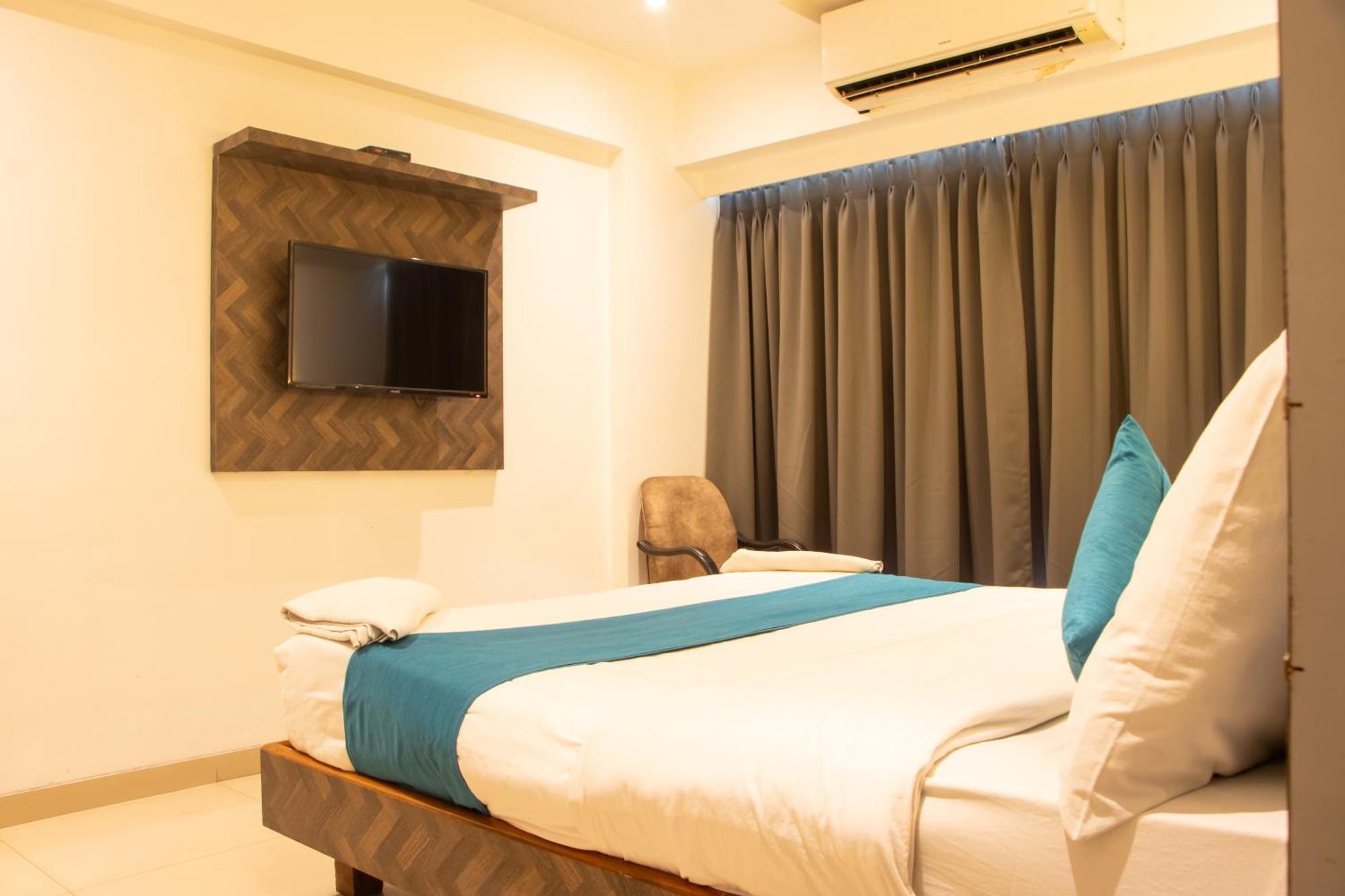 Hotel J R Residency Navi Mumbai Zewnętrze zdjęcie