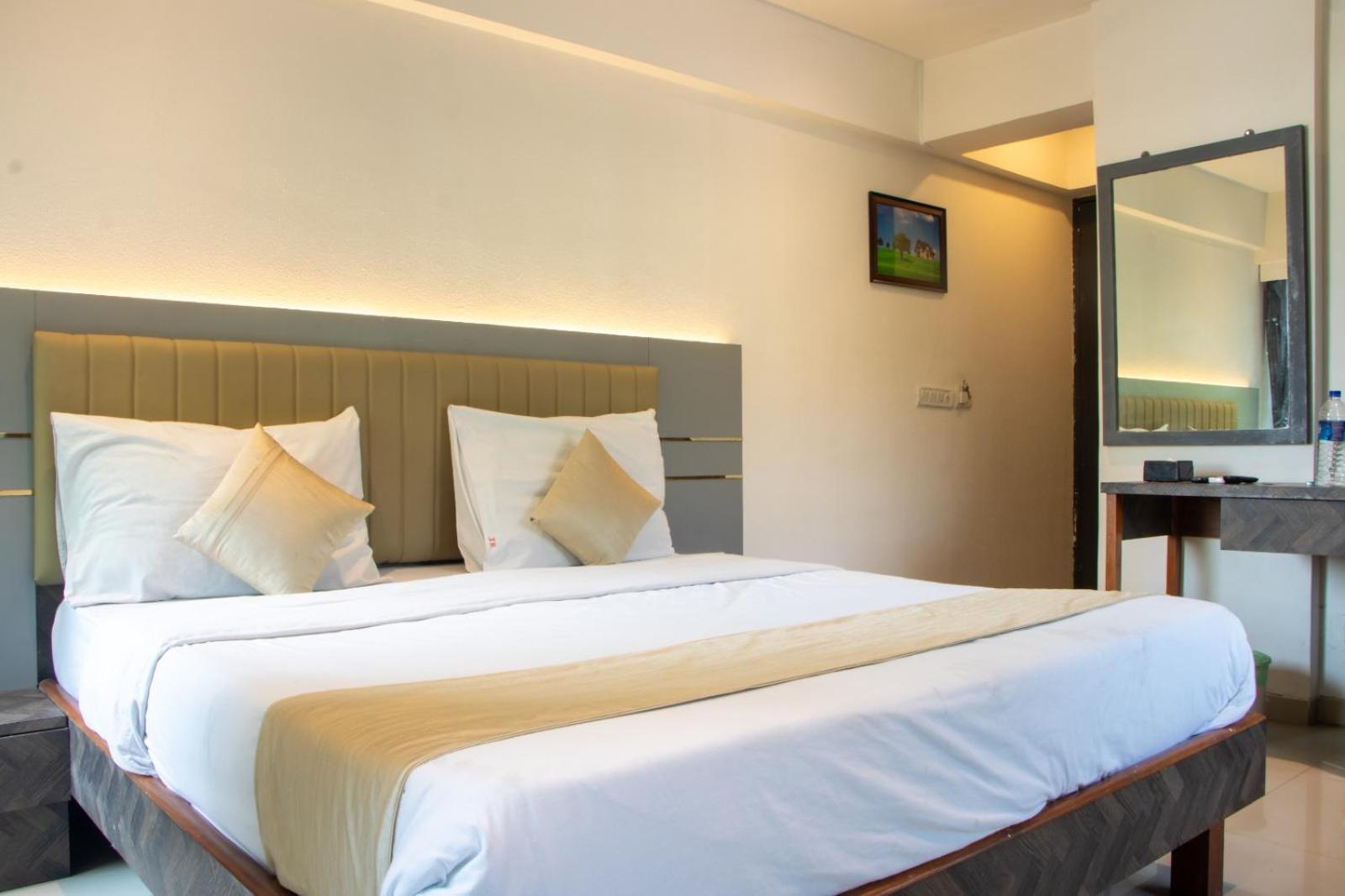 Hotel J R Residency Navi Mumbai Zewnętrze zdjęcie